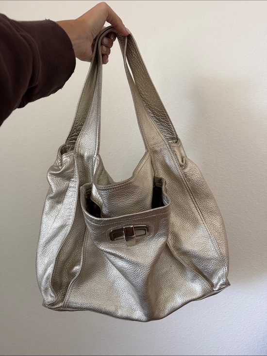 b. makowsky Handbags - Makowsky slouchy leather purse